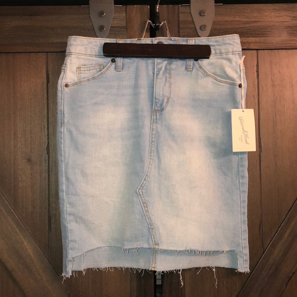 Denim skirt with stretch and  fitted